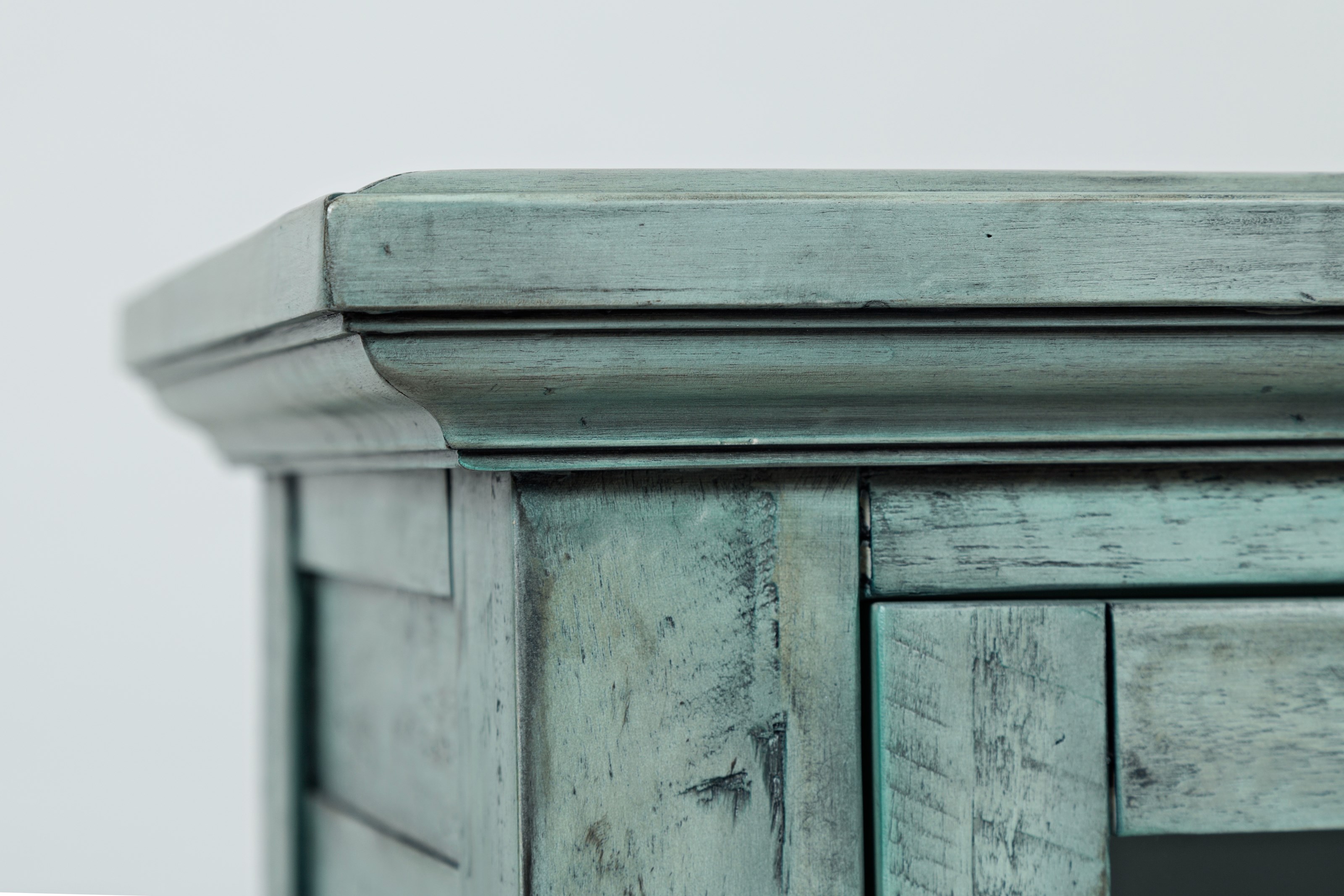 Rustic shores online